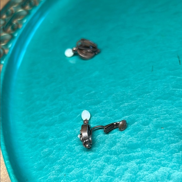 Elegant White and Bronze Dangle Earrings - Picture 11 of 13